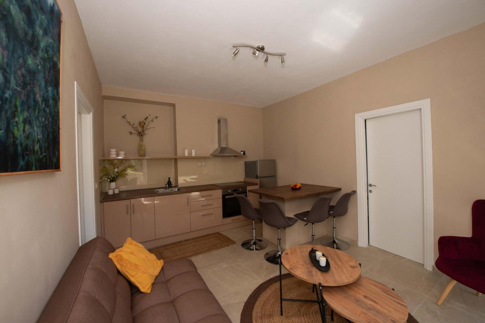 Astrakeri Sea Side Hill Apartment Luaran gambar